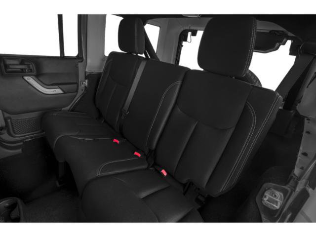 Used 2015 Jeep Wrangler Unlimited Sahara w/ Connectivity Group AWD/4WD image 17