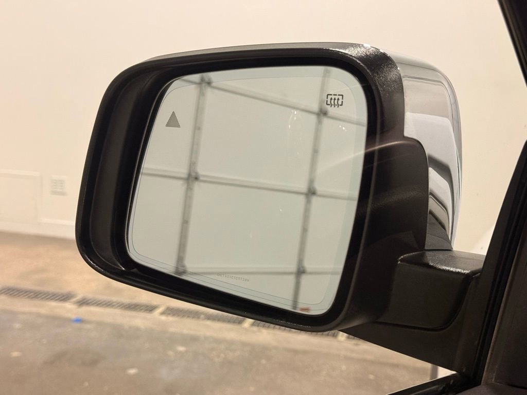 Used 2020 Jeep Grand Cherokee Limited image 12