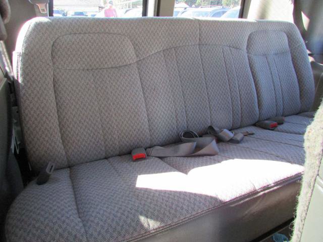 Used 2007 Chevrolet Express 3500 Passenger w/ LT Preferred Equipment Group image 14