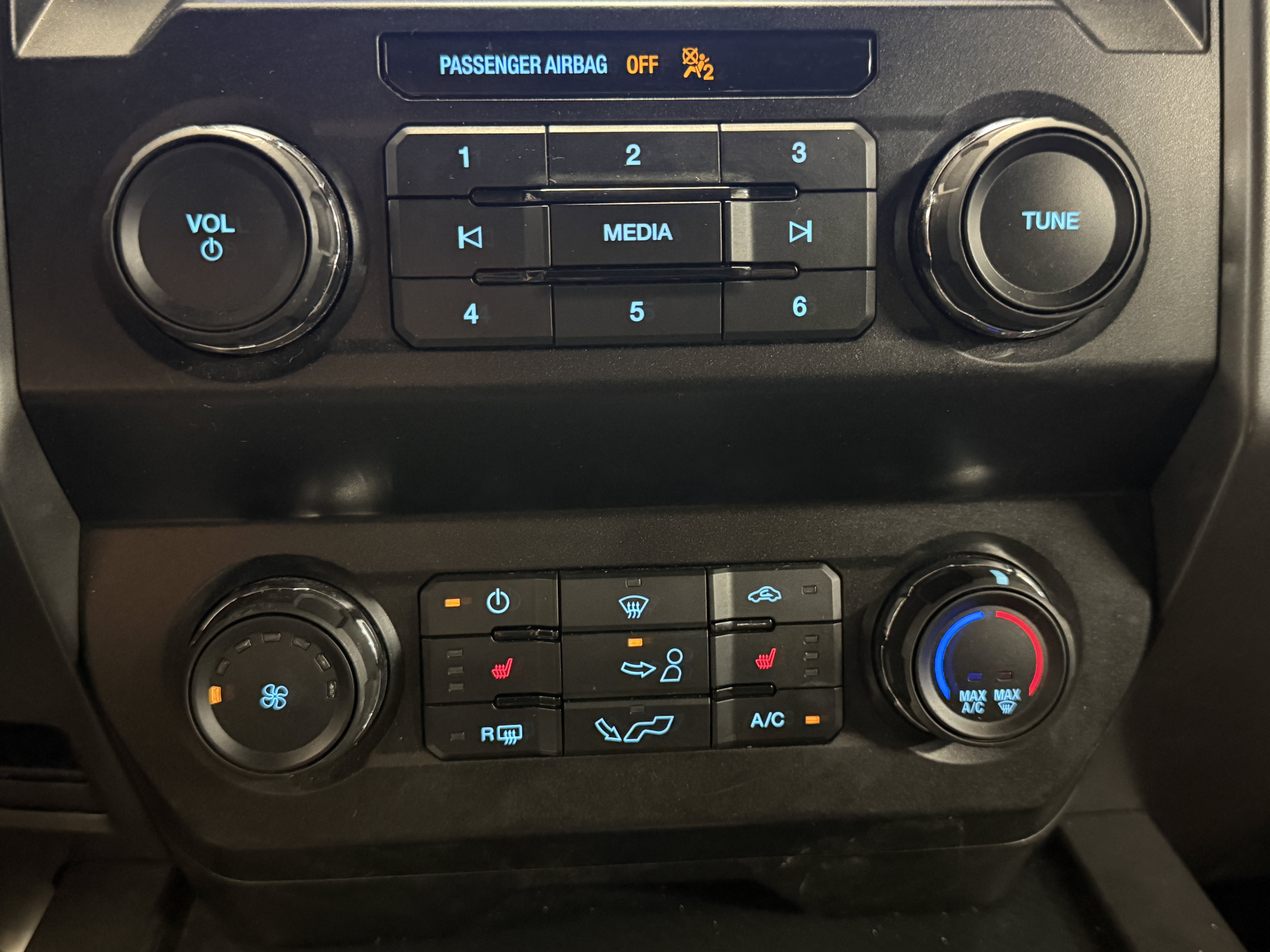 Used 2020 Ford F150 XLT w/ Equipment Group 302A Luxury AWD/4WD image 10