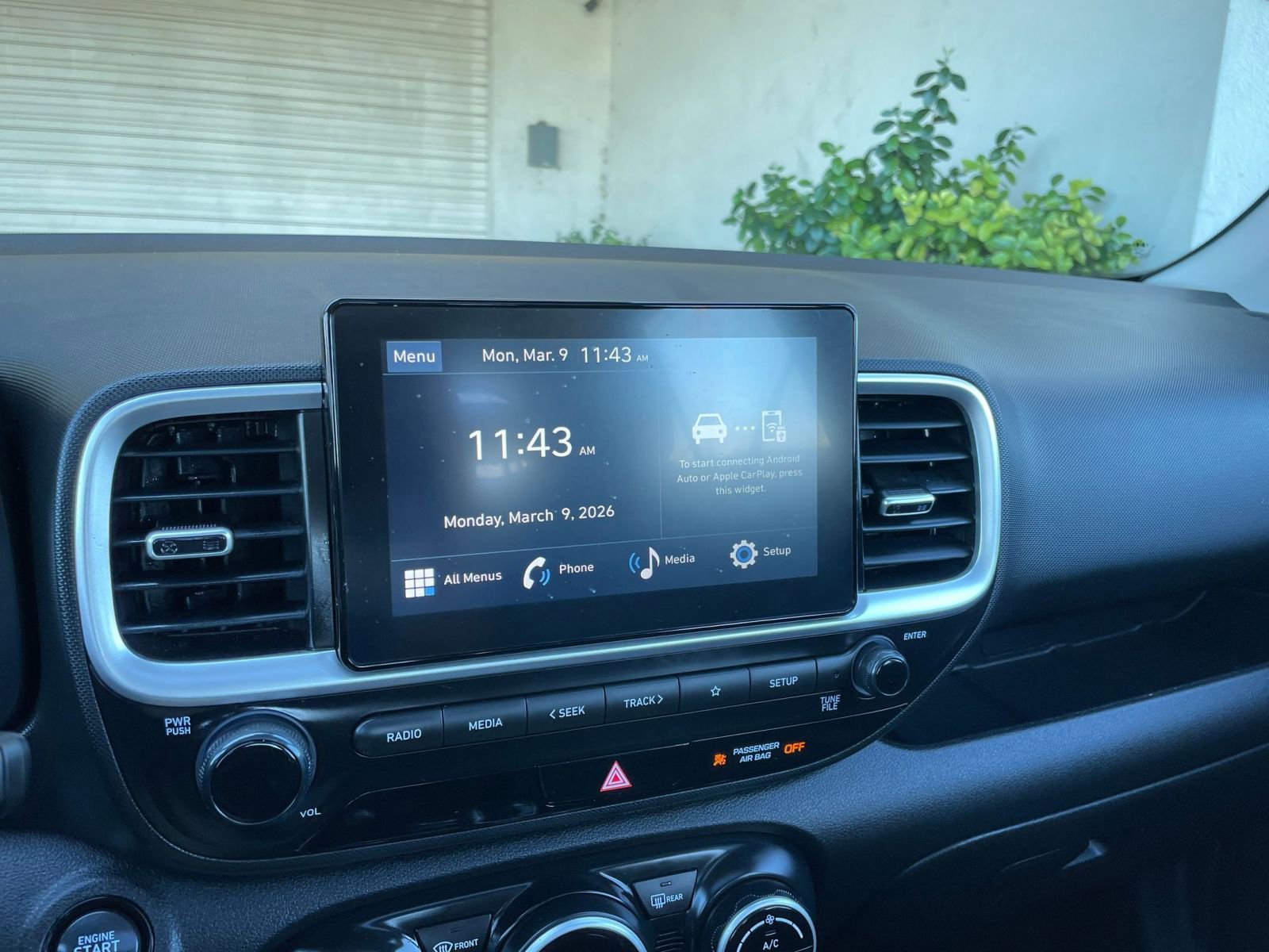 Used 2025 Hyundai Venue SEL image 20