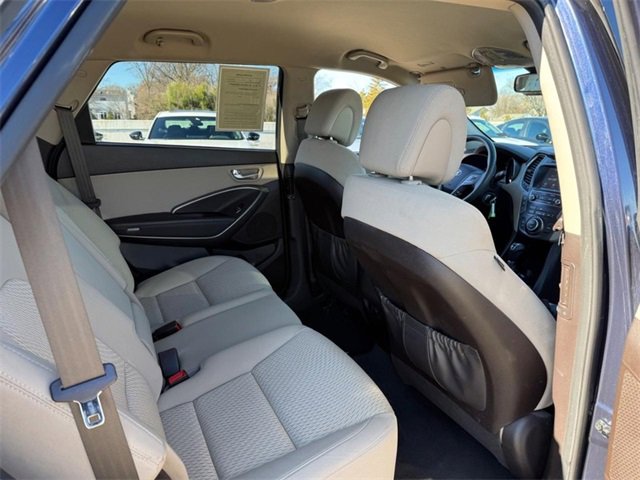 Used 2017 Hyundai Santa Fe SE image 10