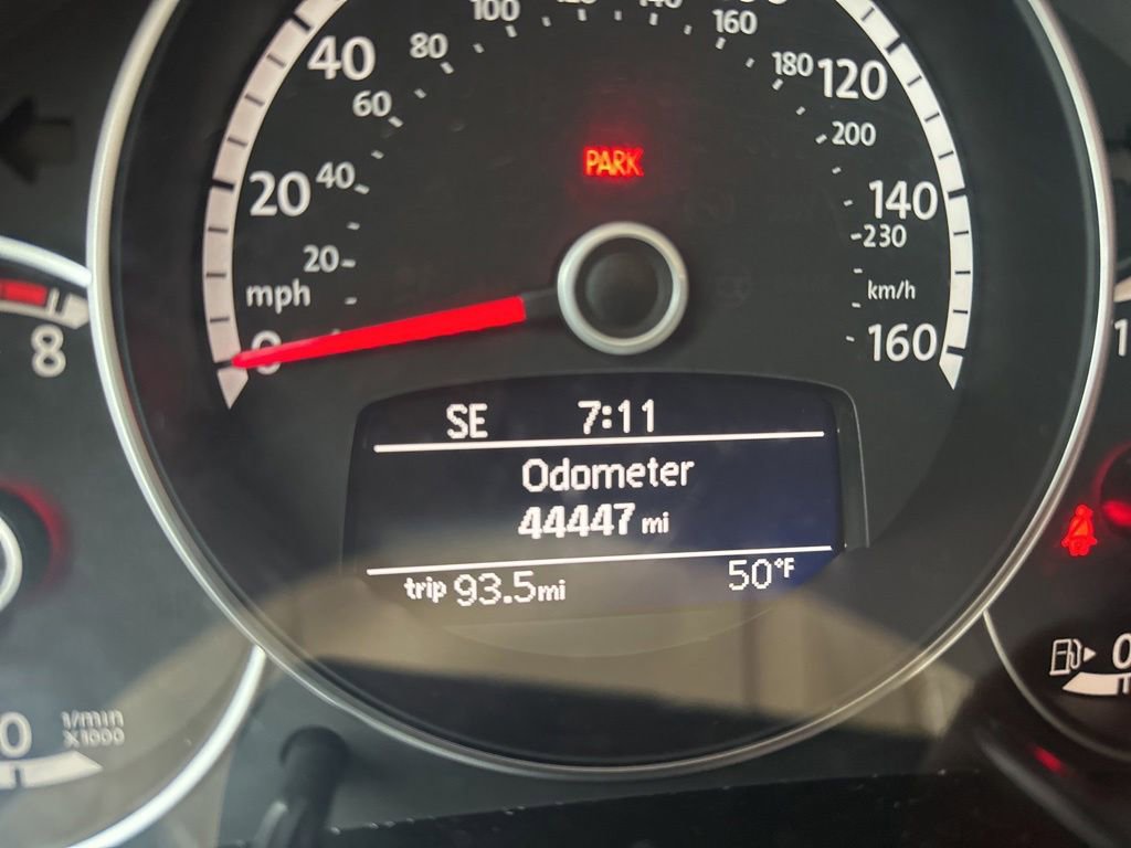 Used 2013 Volkswagen Beetle 2.5 FWD image 24