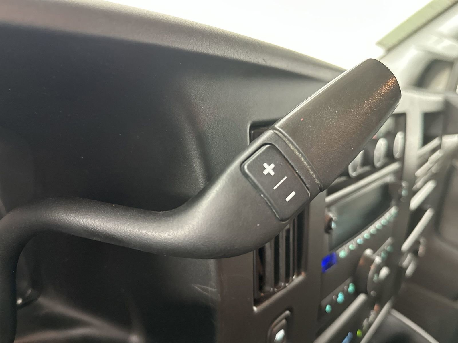 Used 2020 GMC Savana 2500 image 23