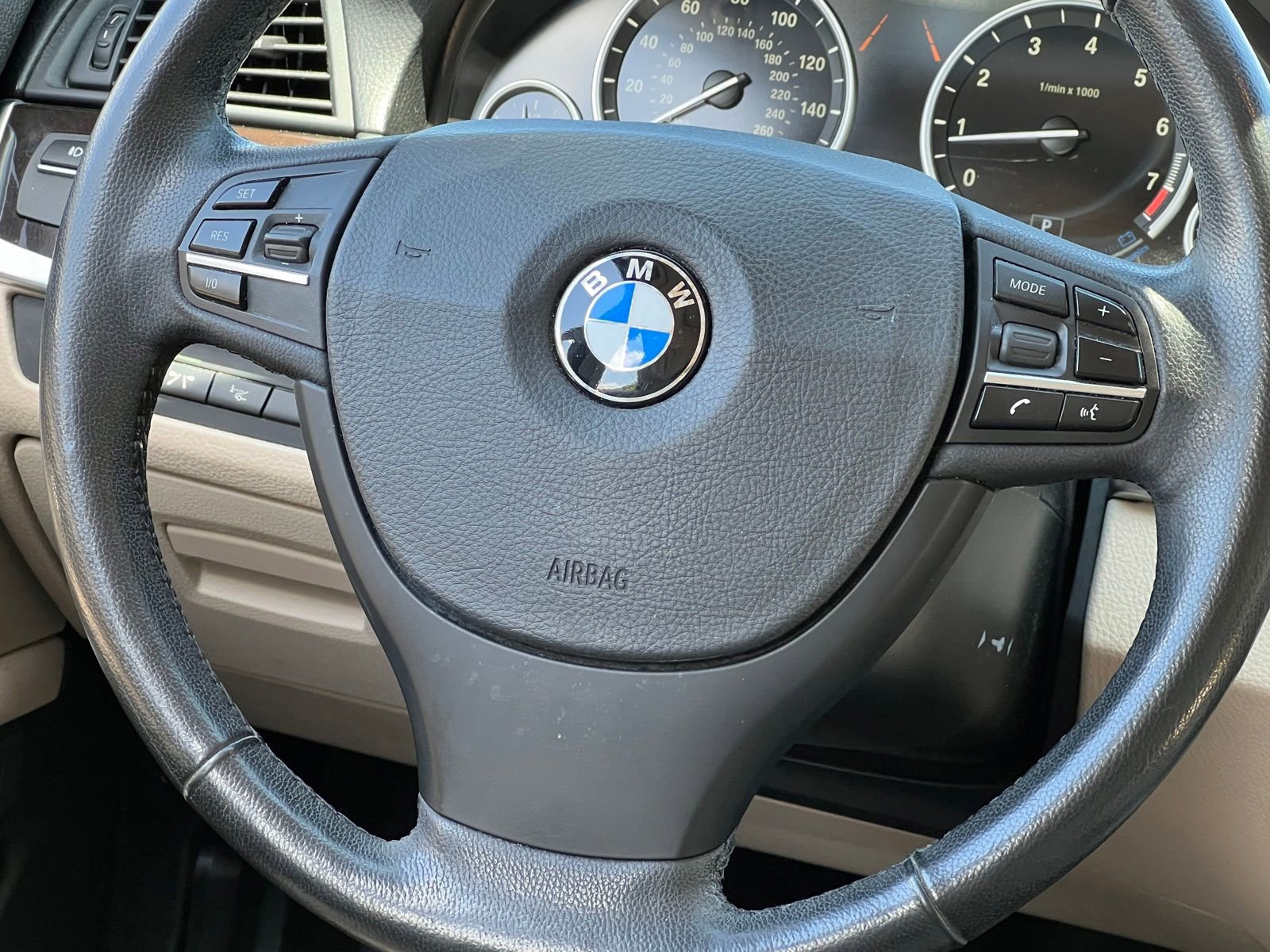 Used 2013 BMW 550i xDrive Sedan AWD/4WD image 31