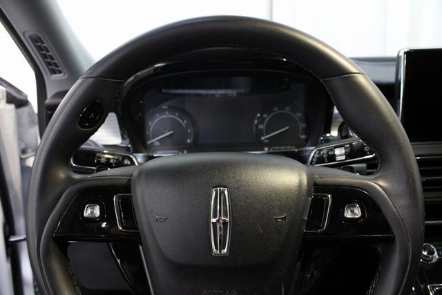 Used 2022 Lincoln Corsair Standard image 11