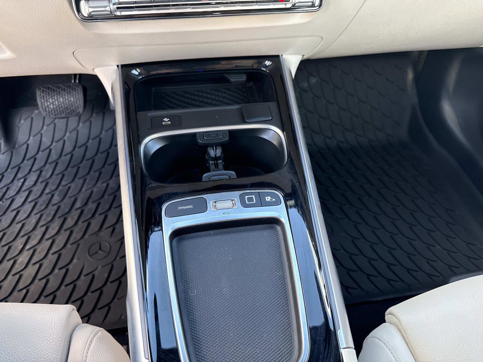 Used 2025 Mercedes-Benz GLB 250 image 28