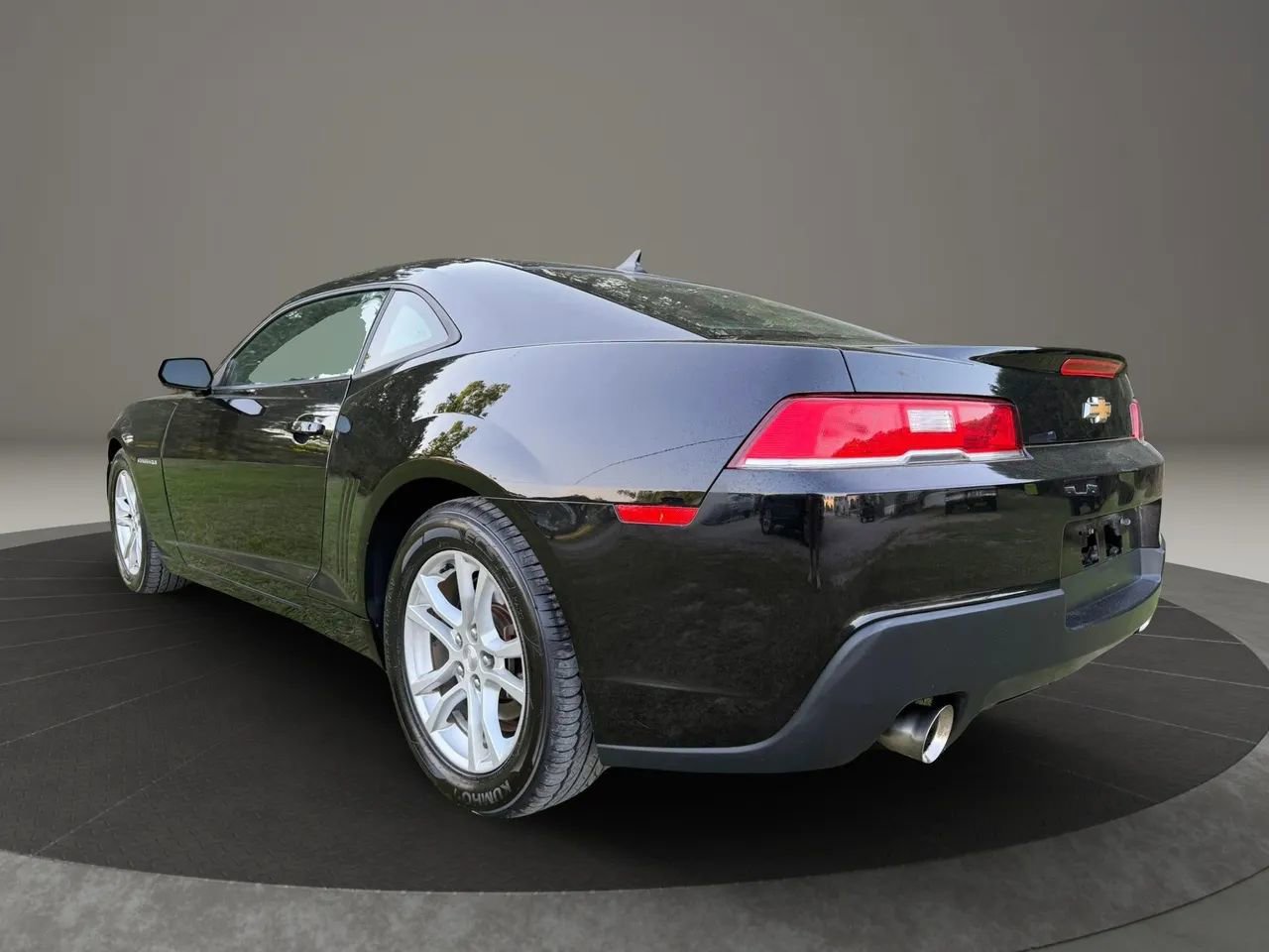 Used 2014 Chevrolet Camaro LS RWD image 3