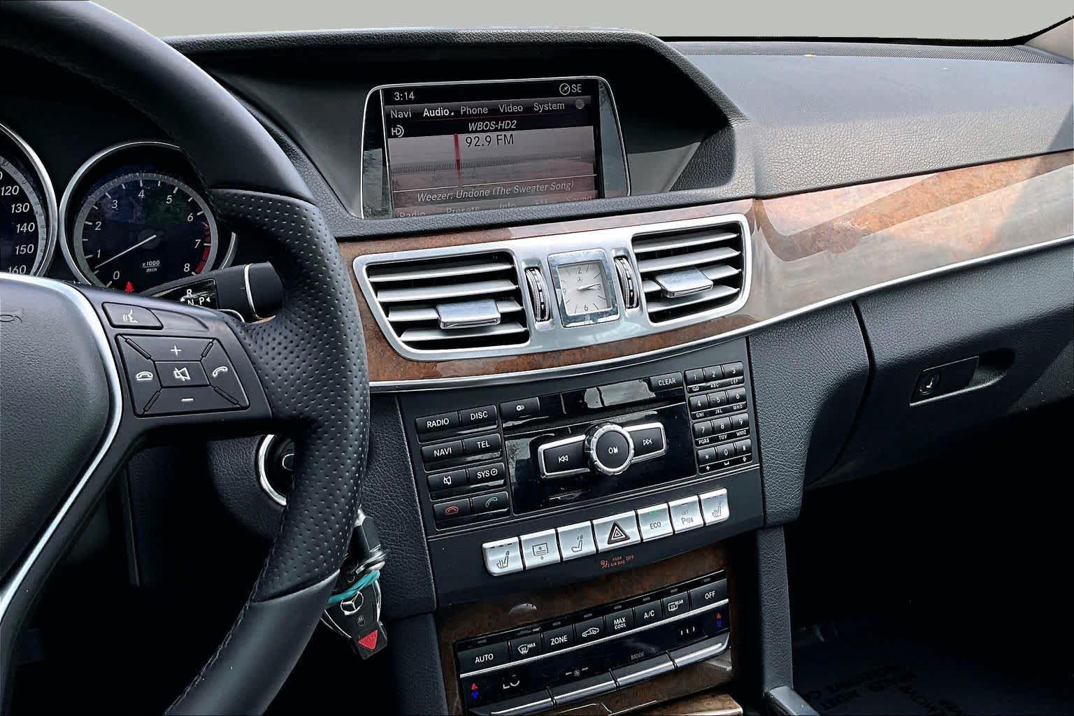 Used 2014 Mercedes-Benz E 350 4MATIC Sedan image 7