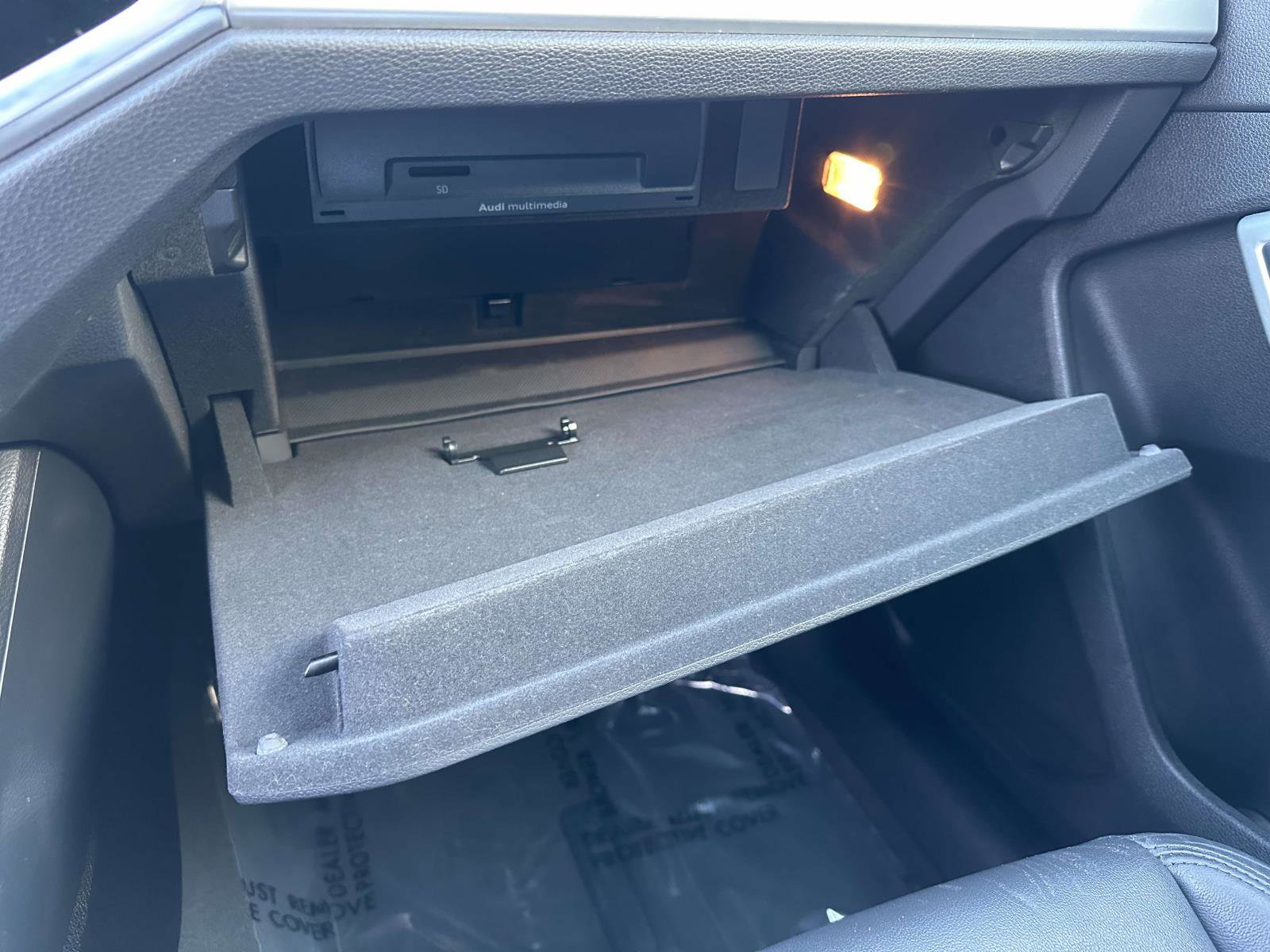 Used 2019 Audi Q3 2.0T Premium w/ Convenience Package image 34