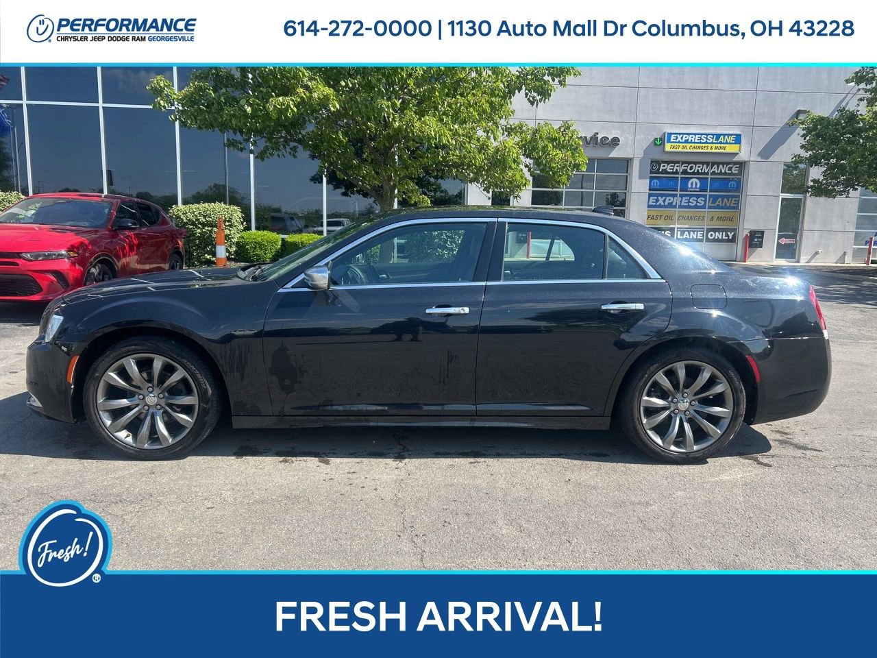 Used 2015 Chrysler 300 C Platinum w/ Light Group RWD image 6