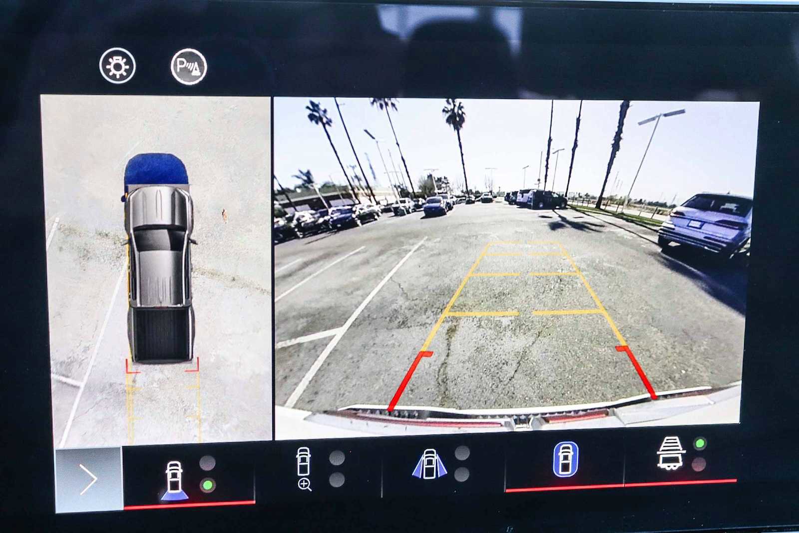 Used 2023 GMC Canyon AT4 w/ AT4 Premium Package image 26