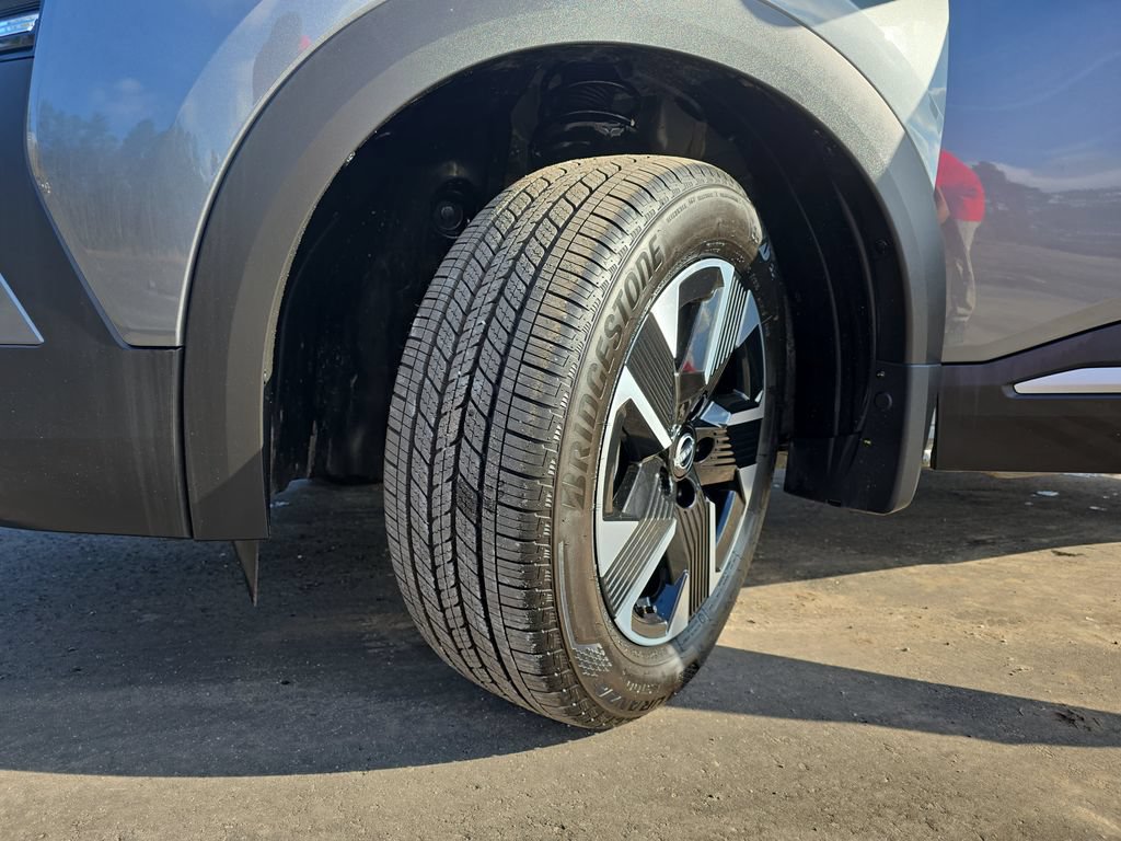 New 2026 Nissan Kicks SV AWD/4WD image 33