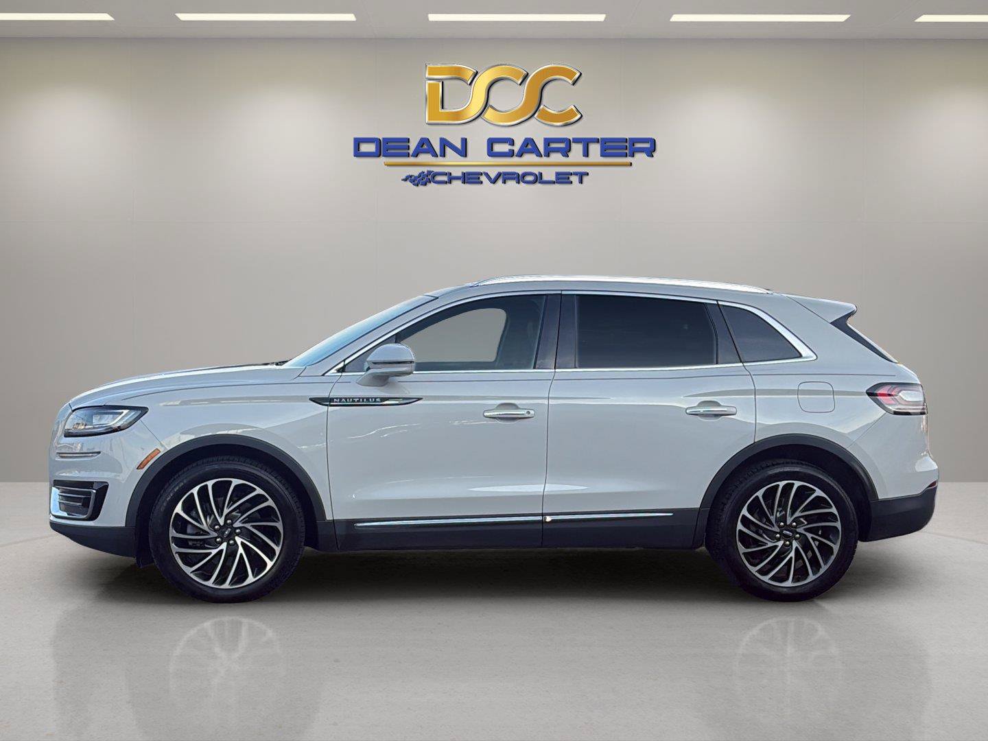 Used 2020 Lincoln Nautilus Reserve w/ Cargo Utility Package AWD/4WD image 2