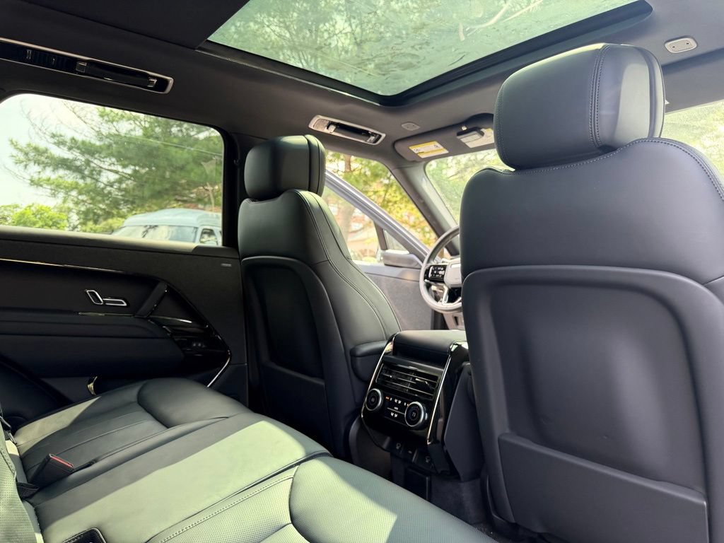 Certified 2024 Land Rover Range Rover Sport Dynamic SE AWD/4WD image 15