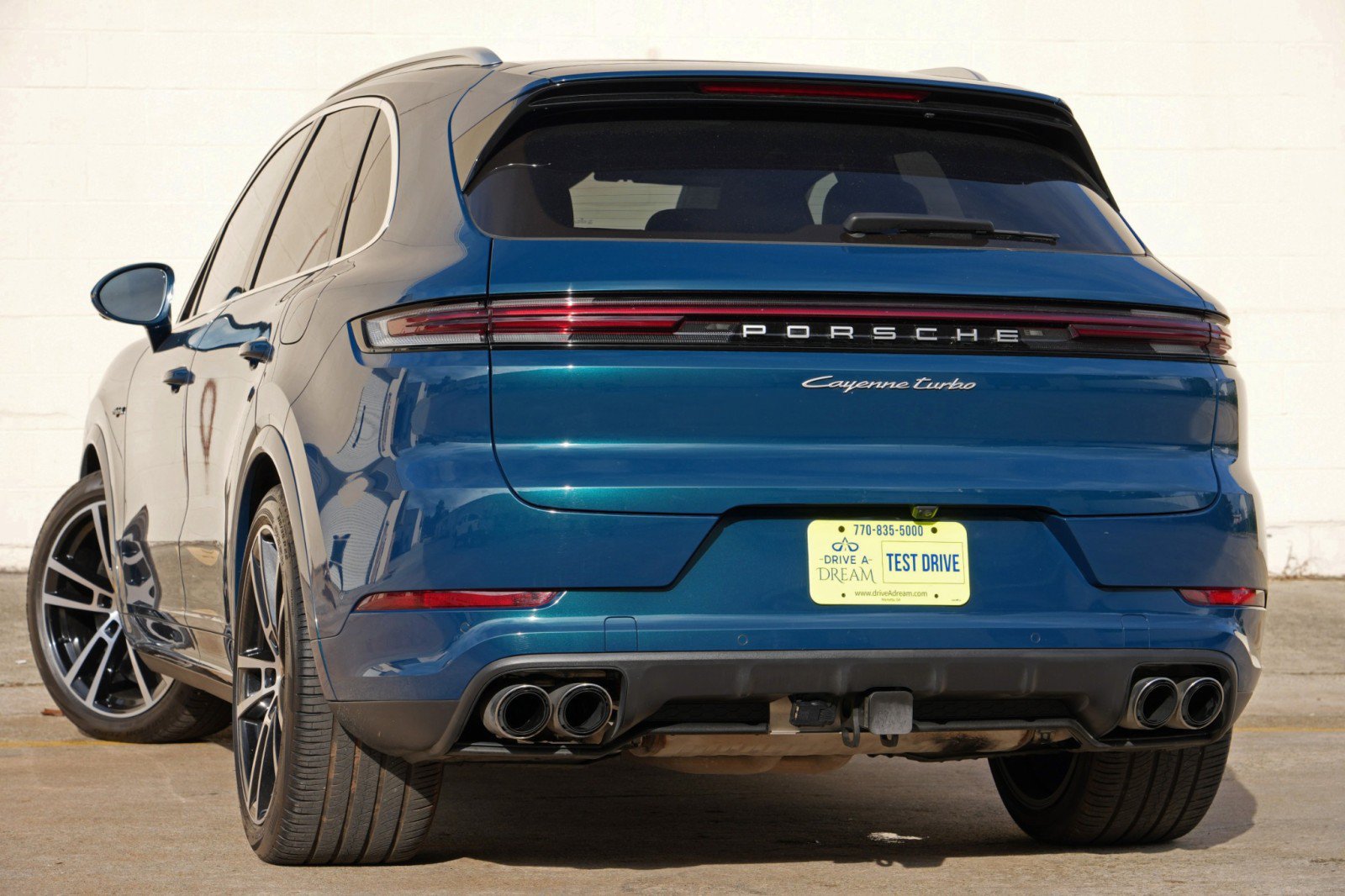 Used 2024 Porsche Cayenne Turbo AWD/4WD image 6