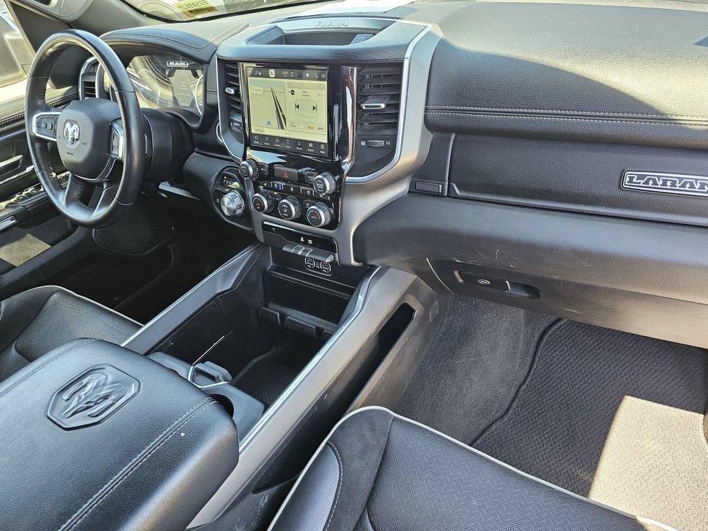 Used 2024 RAM 1500 Laramie AWD/4WD image 10