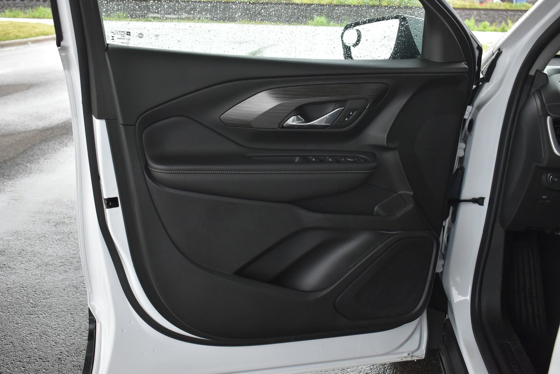 Used 2023 GMC Terrain SLE w/ Driver Convenience Package FWD image 12