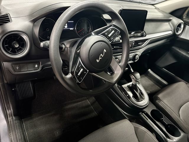 Used 2024 Kia Forte LXS image 9