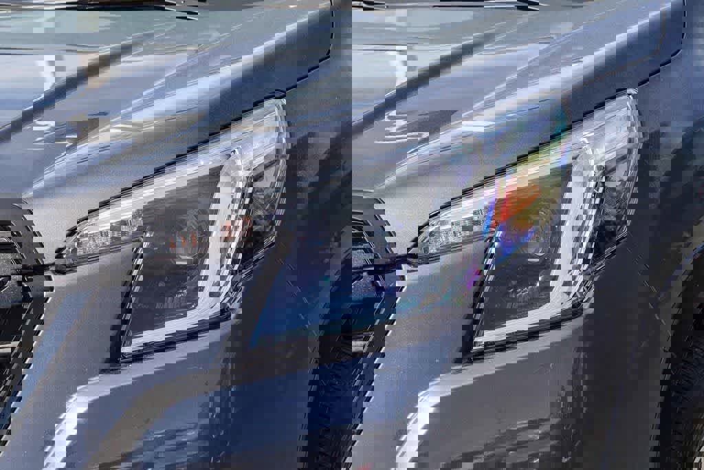 Used 2023 Subaru Forester Premium w/ Popular Package #2 image 8