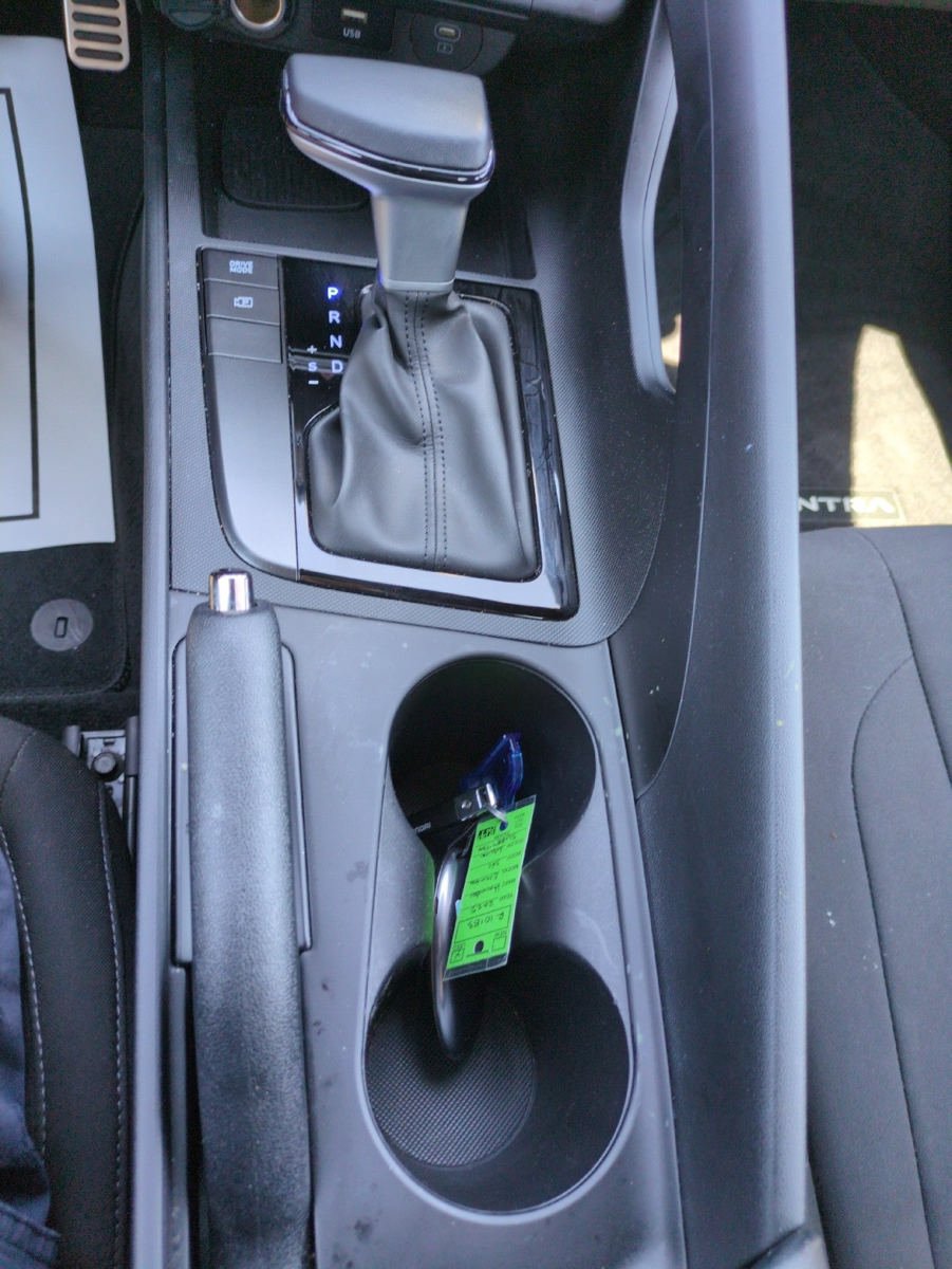 Used 2025 Hyundai Elantra Sport FWD image 21