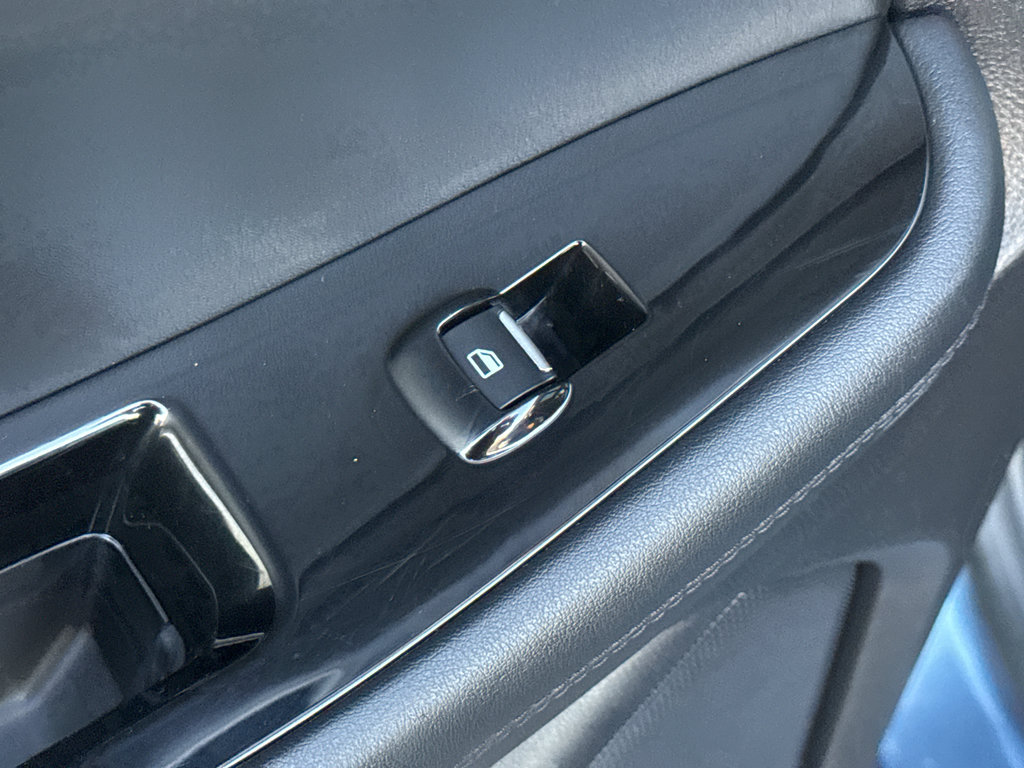 Used 2019 Ford Edge SEL w/ Equipment Group 201A AWD/4WD image 32