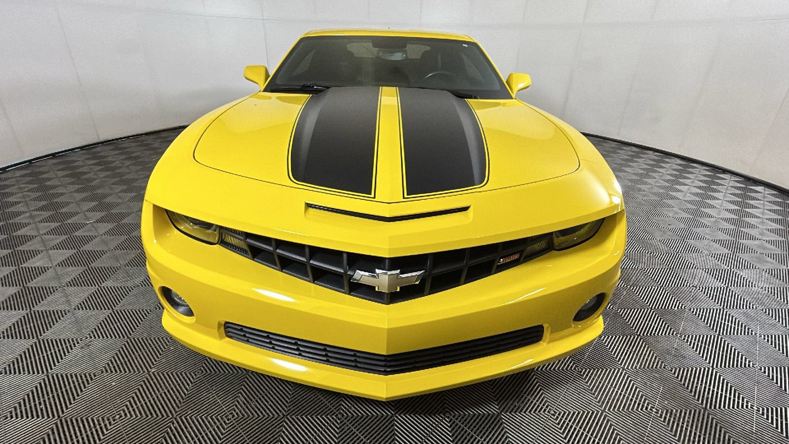 Used 2010 Chevrolet Camaro SS RWD image 7