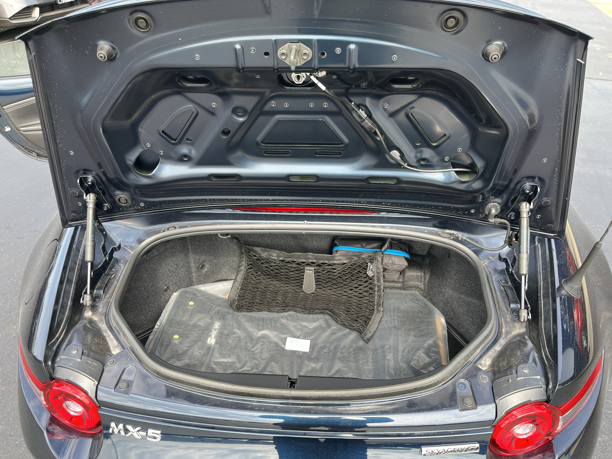 New 2026 MAZDA MX-5 Miata Club w/ Weather Package RWD image 36