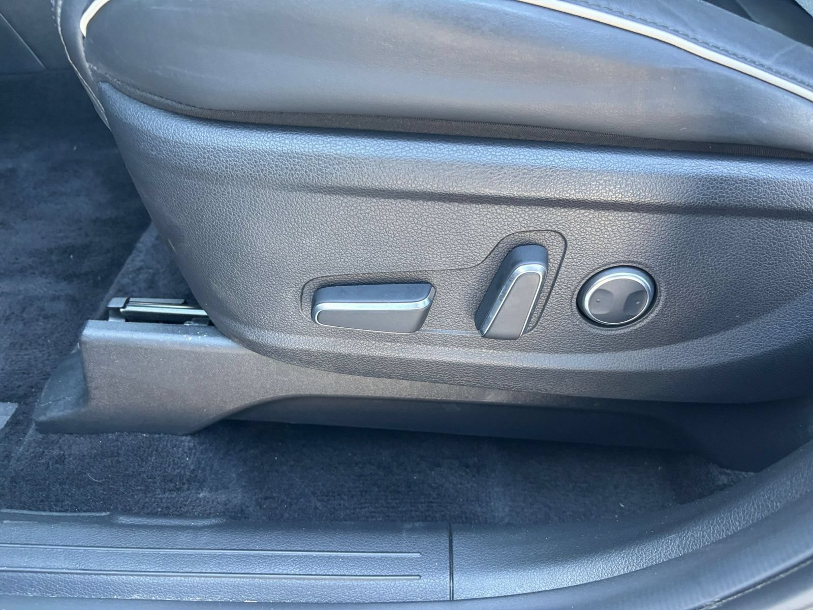 Used 2025 Hyundai Palisade SEL FWD image 23