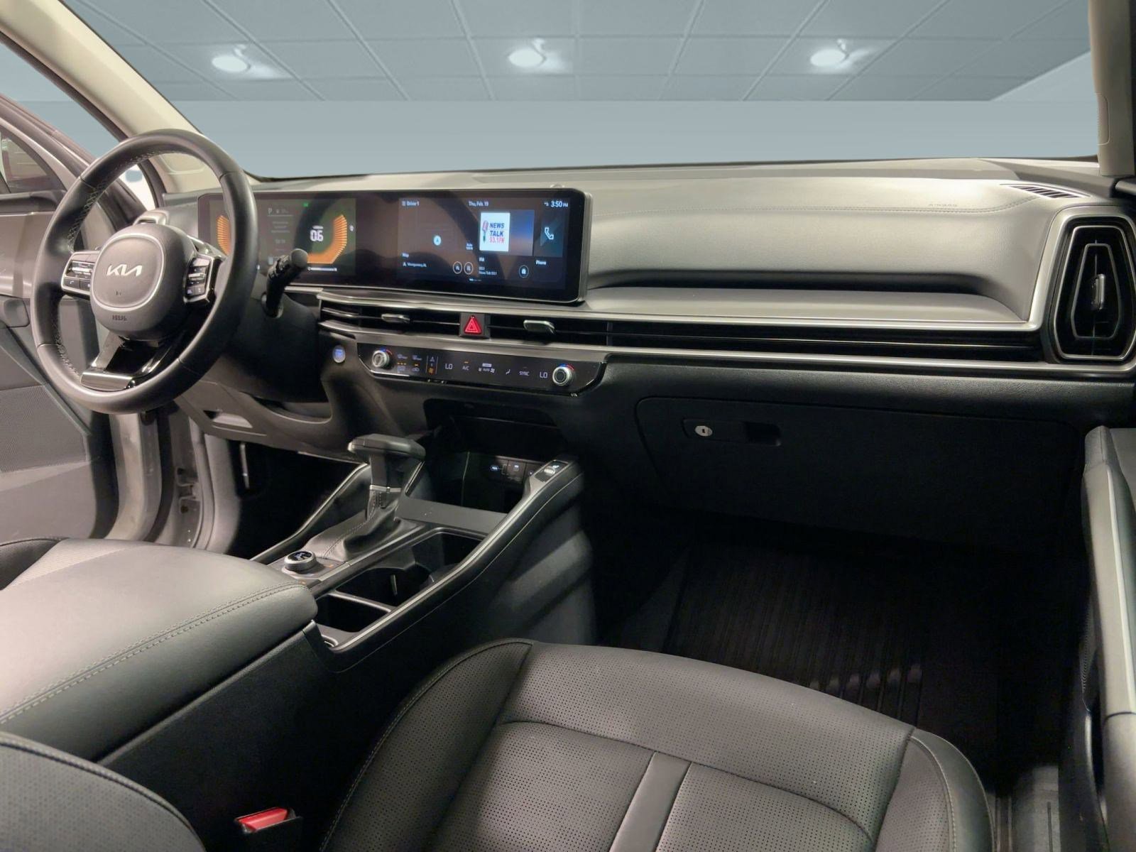 Used 2025 Kia Sorento S w/ Panoramic Sunroof Package image 28