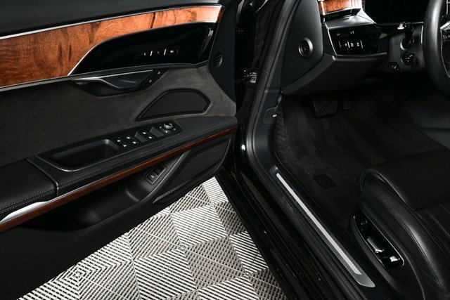 Used 2019 Audi A8 L 3.0T w/ Executive Package image 8