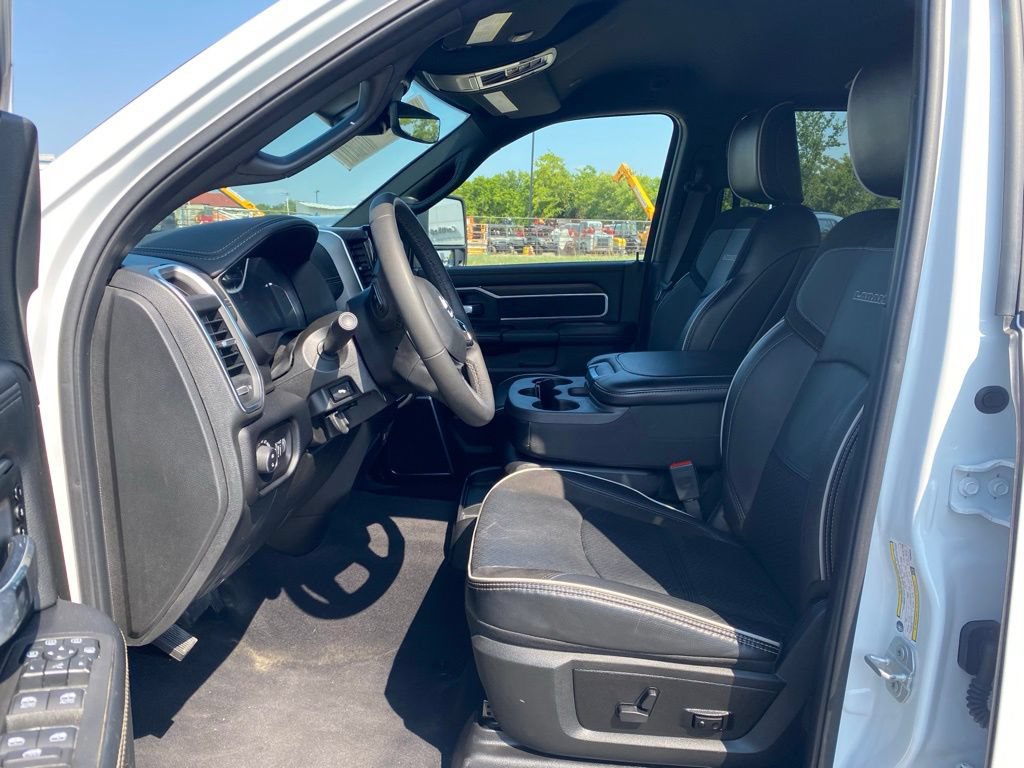 Used 2026 RAM 2500 Laramie AWD/4WD image 9
