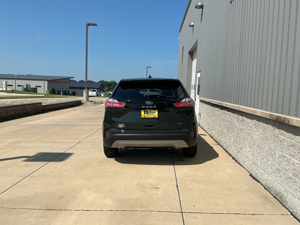 Used 2023 Ford Edge SEL w/ Convenience Package AWD/4WD image 5