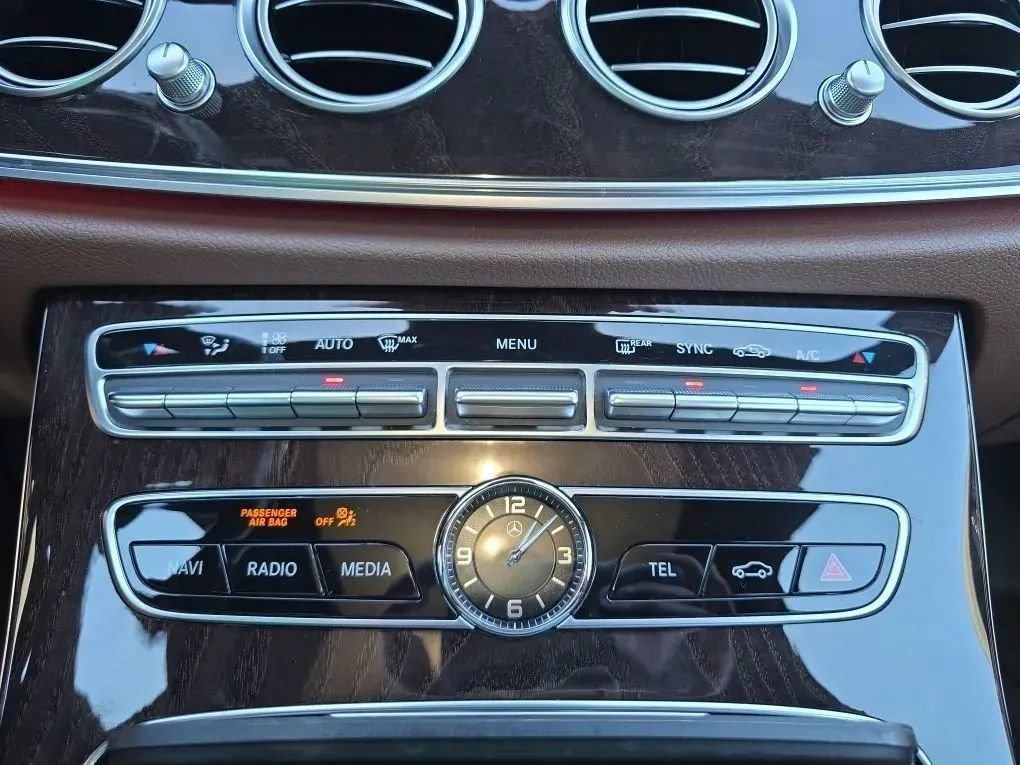Used 2019 Mercedes-Benz E 450 4MATIC Sedan image 35