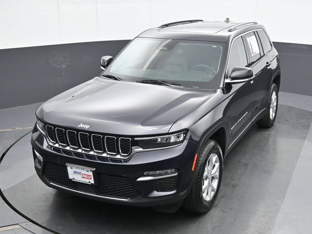 Used 2023 Jeep Grand Cherokee Limited AWD/4WD image 16
