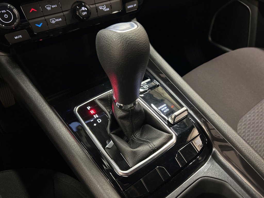 Used 2024 Jeep Compass Sport image 23