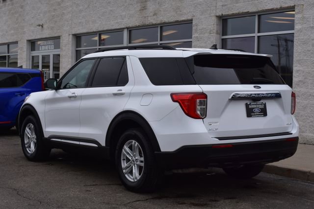 Used 2023 Ford Explorer XLT image 4