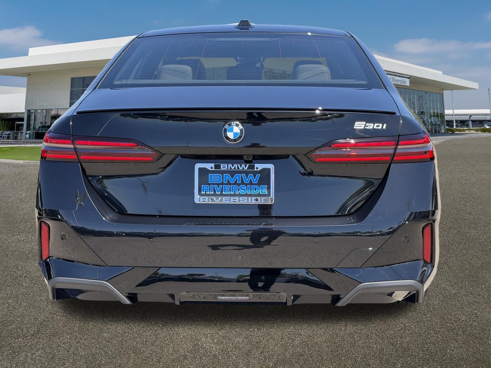 New 2026 BMW 530i RWD image 9