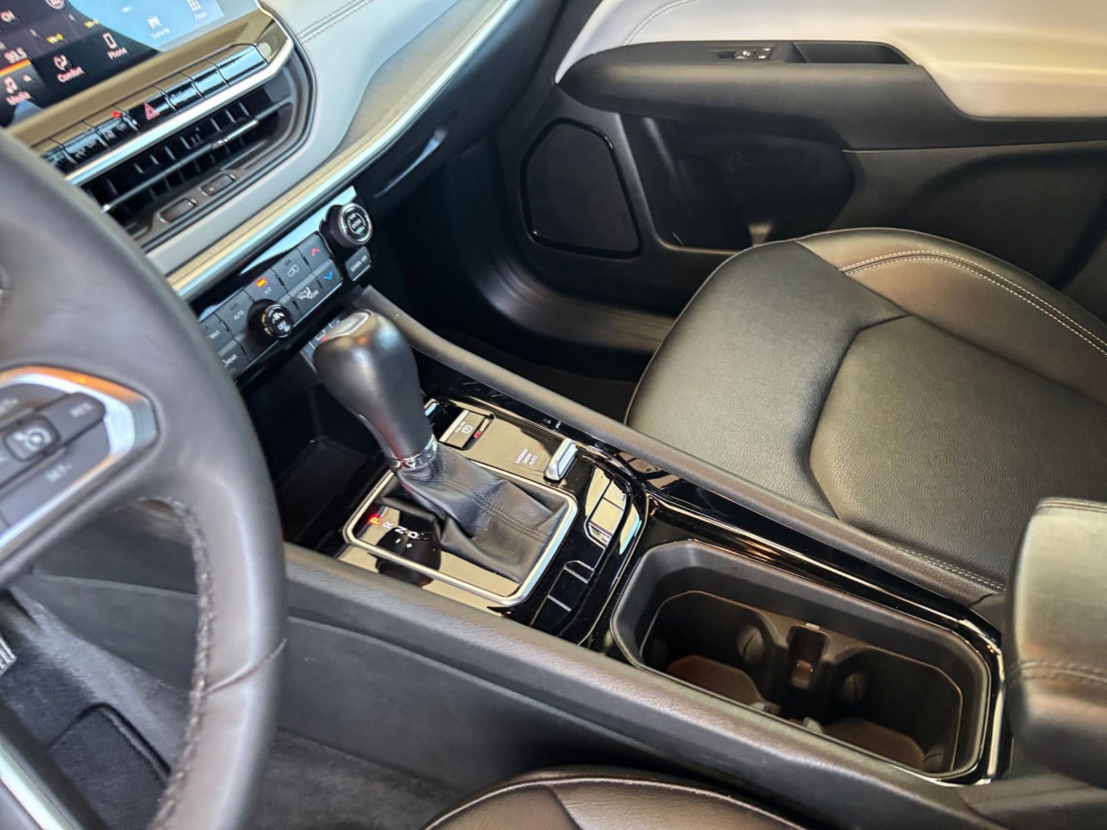 Used 2025 Jeep Compass Limited AWD/4WD image 42