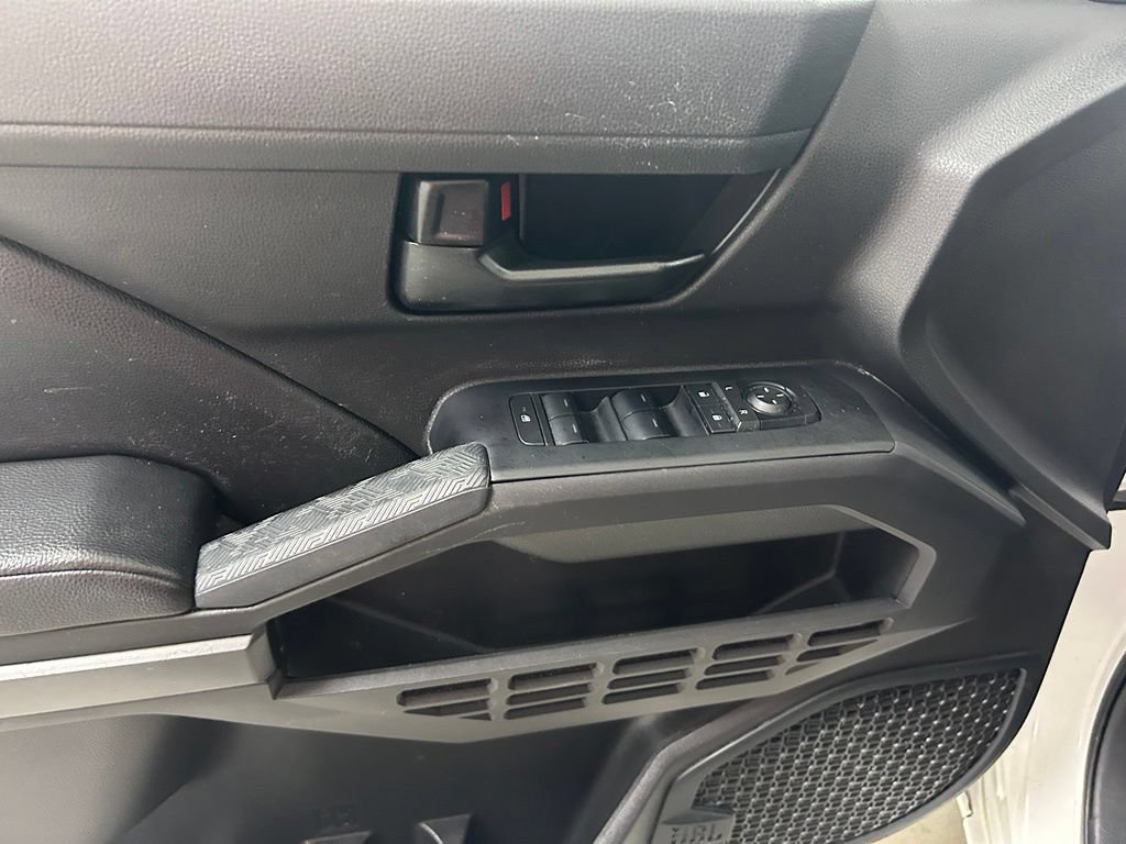 Used 2024 Toyota Tacoma SR5 AWD/4WD image 16