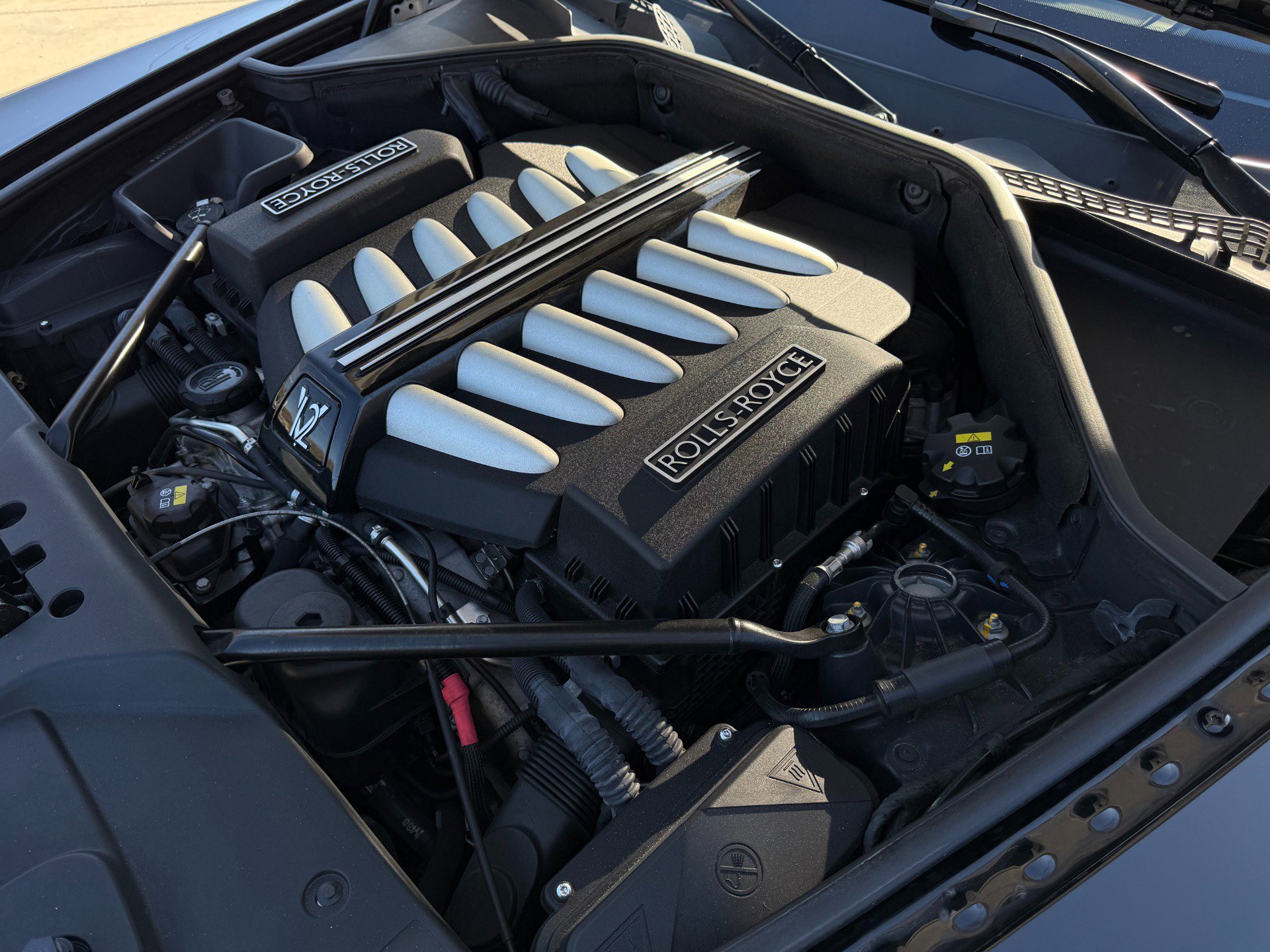 Used 2014 Rolls-Royce Wraith image 46