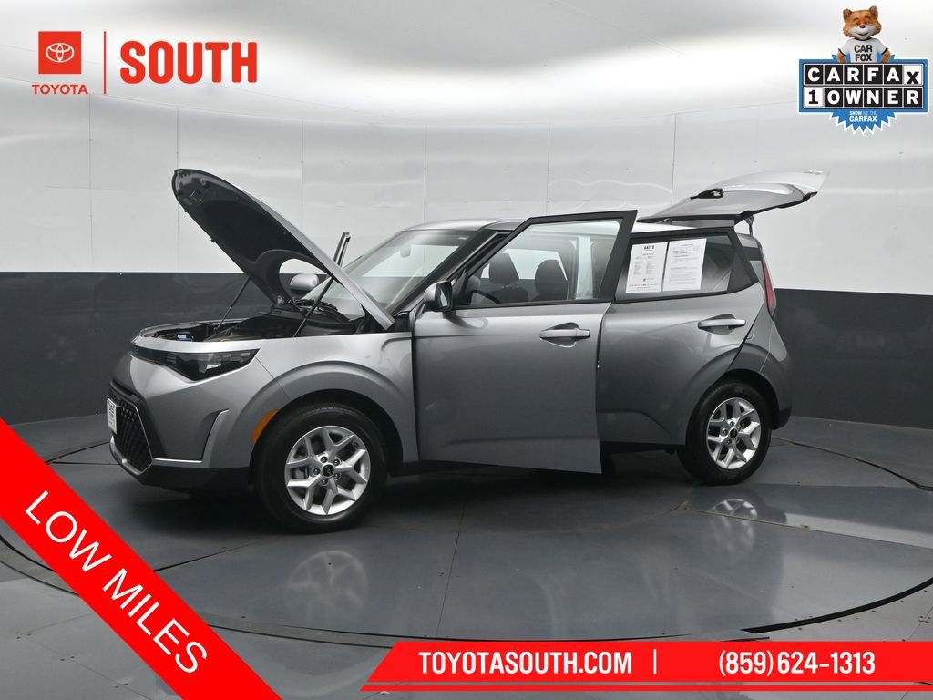 Used 2025 Kia Soul LX w/ LX Technology Package FWD image 50