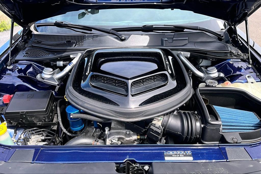 Used 2017 Dodge Challenger R/T Scat Pack RWD image 33