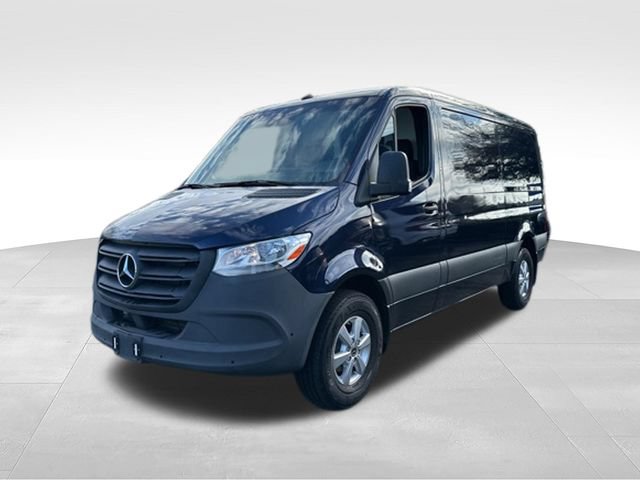 Used 2023 Mercedes-Benz Sprinter 2500 image 2