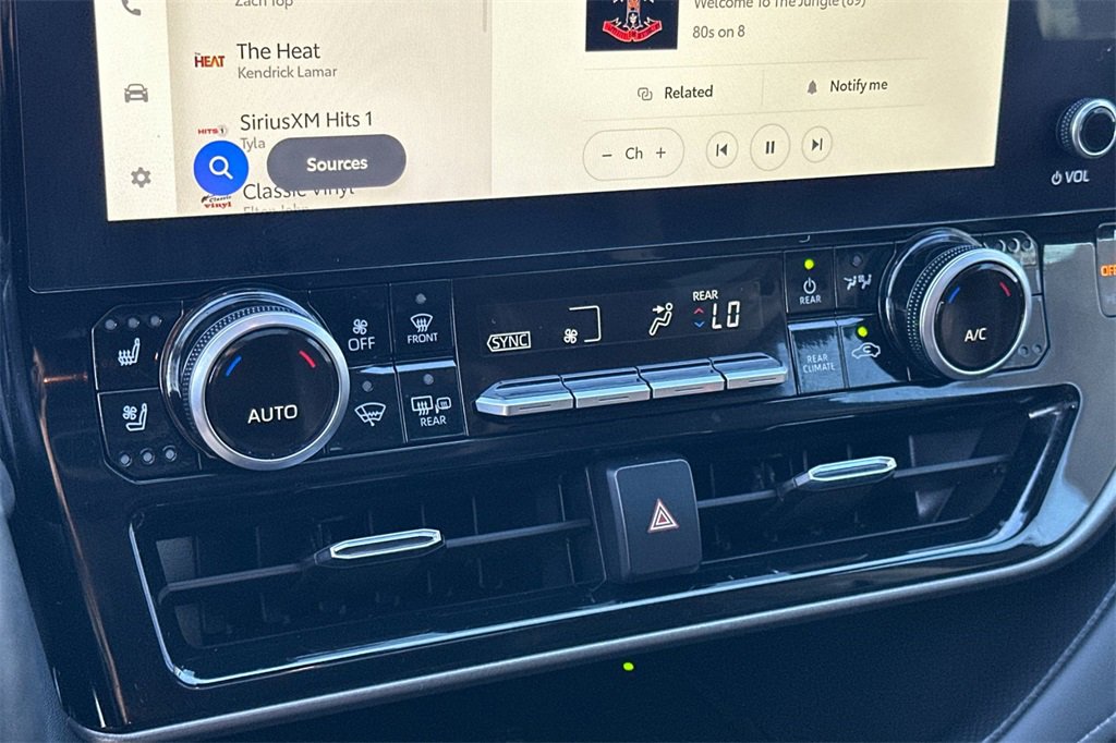 Used 2023 Toyota Highlander Limited image 23