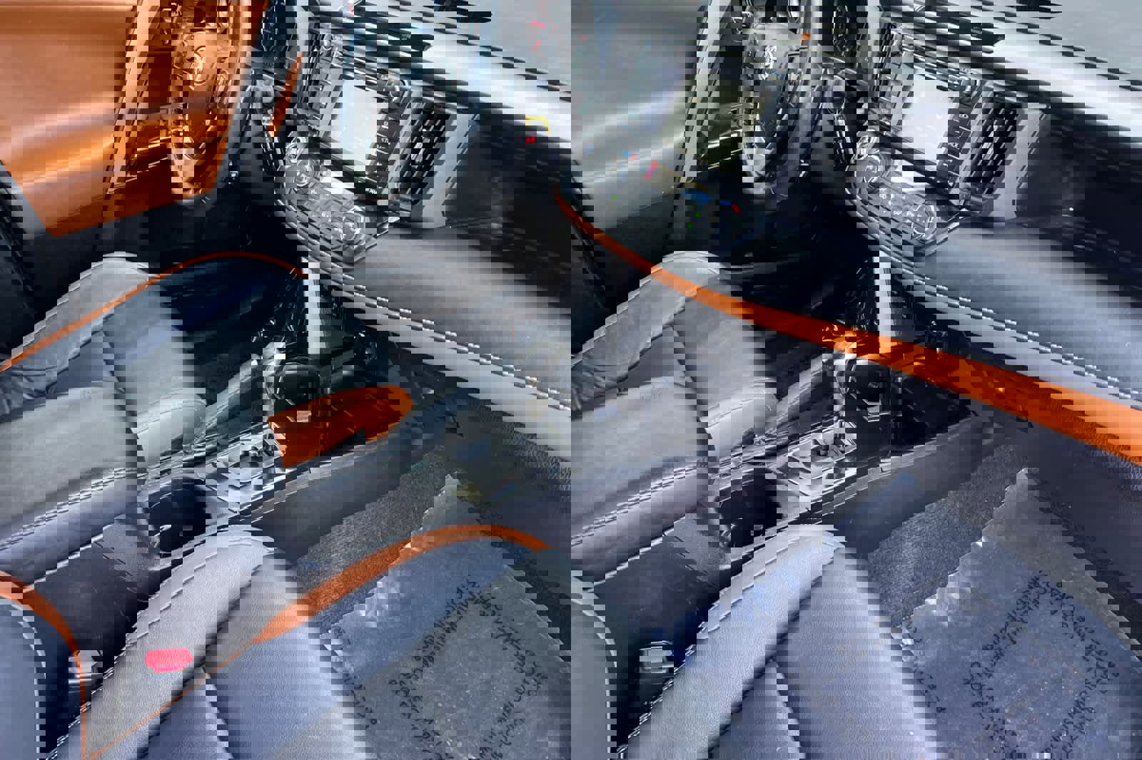 Used 2016 Toyota RAV4 SE image 16