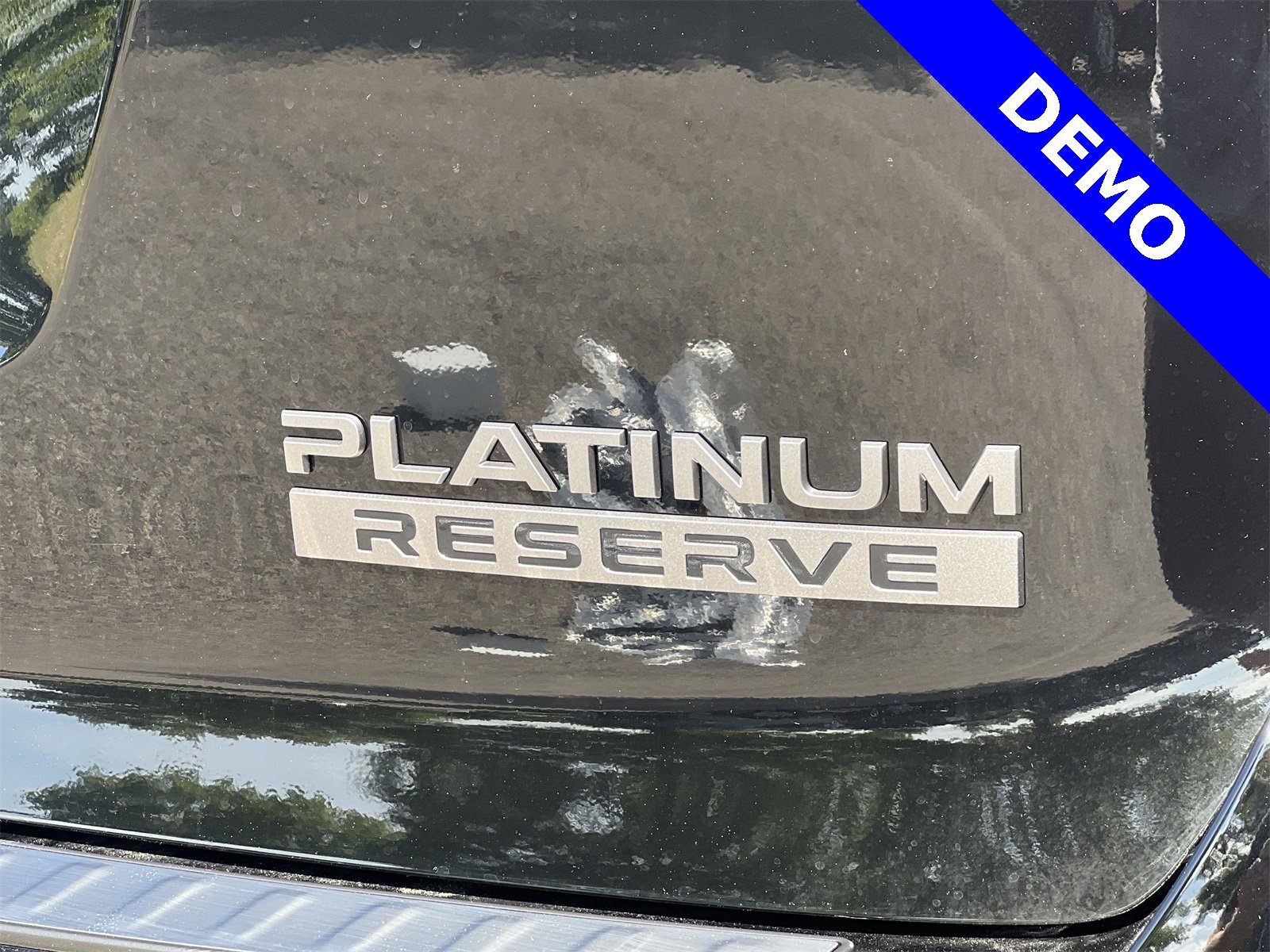 New 2025 Nissan Armada Platinum Reserve image 36