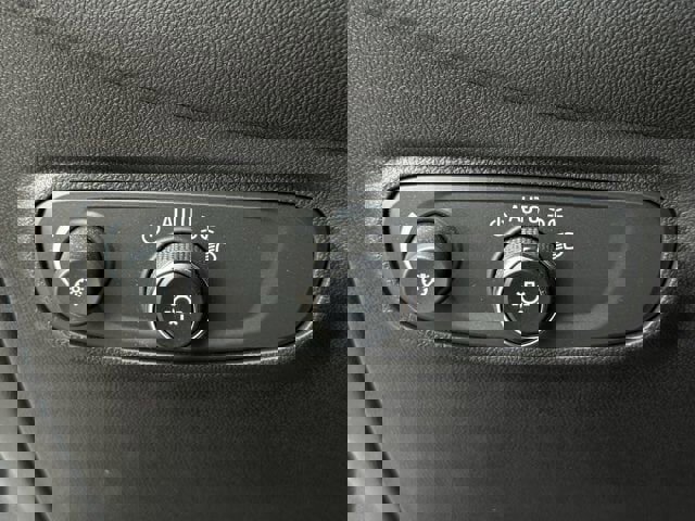 Used 2022 Chevrolet Equinox LT image 25