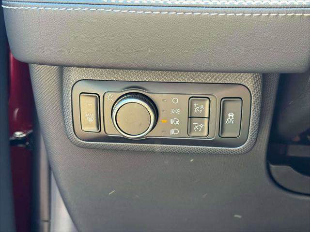 Used 2025 Ford Mustang Mach-E Premium AWD/4WD image 22