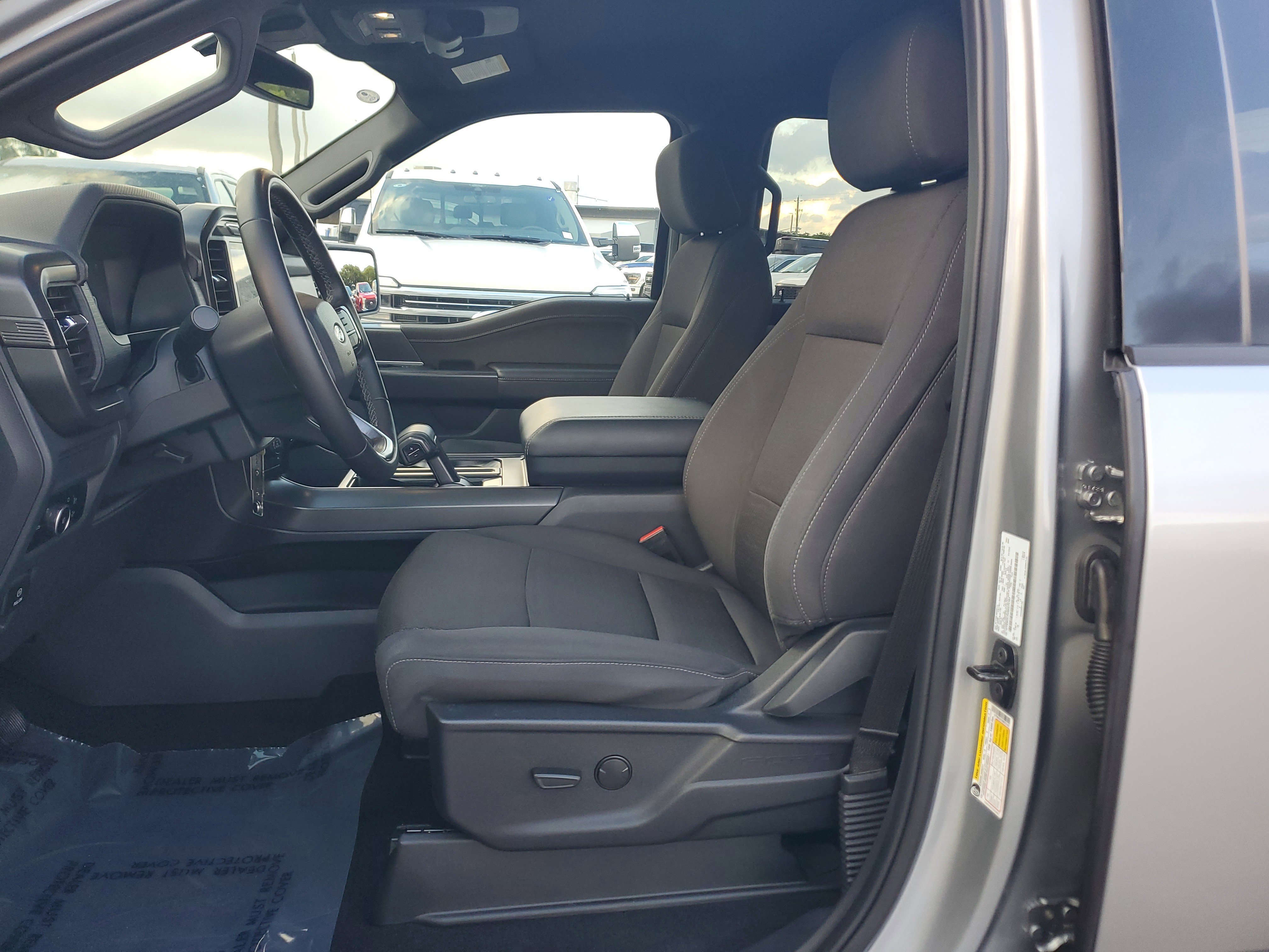 Used 2024 Ford F150 XLT w/ XLT Black Appearance Package image 9